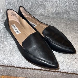 Steve Madden Black Flats